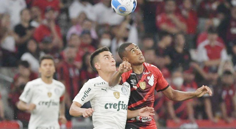  Athlético e Palmeiras empatam em 2 x 2 na primeira partida da decisão da Recopa