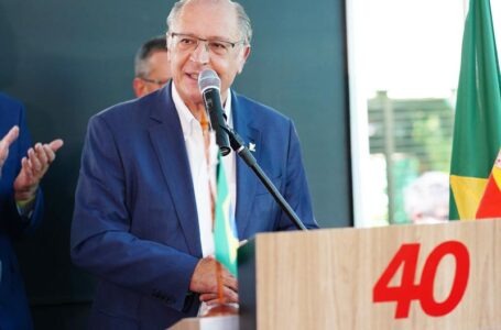PT confirma indicação de Alckmin para vice de Lula