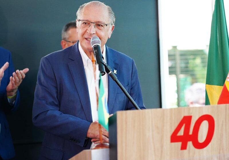  A 10 dias do fim da janela, Alckmin entra no PSB para ser vice de Lula