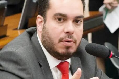 “Não será Guto pro Senado, será Paulo Martins”, garante fonte da Alep