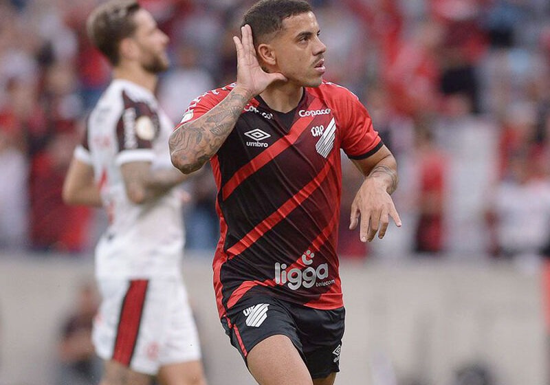  Athletico vence o Flamengo com gol do uruguaio Terans
