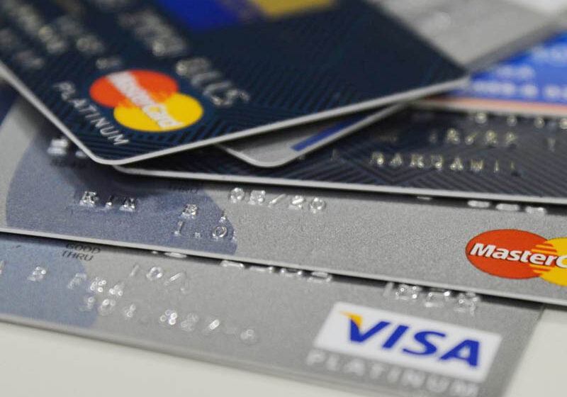  Cartão de crédito responde por 30% da dívida de pessoa física, mostra BC