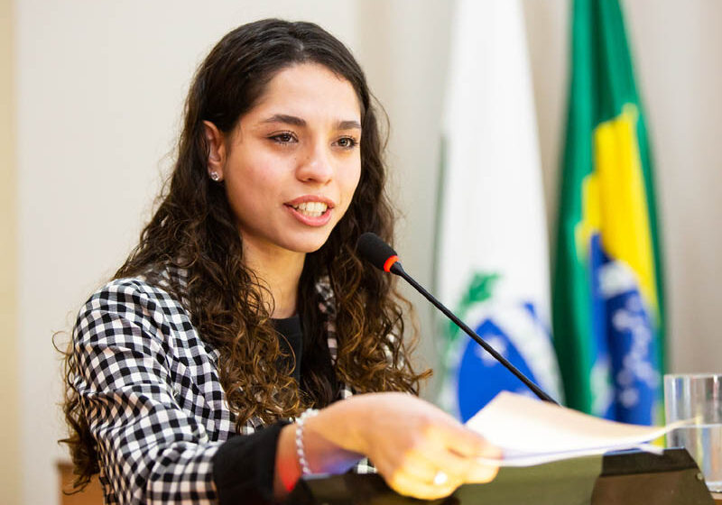  Câmara de Curitiba reempossa Ana Júlia na próxima terça-feira