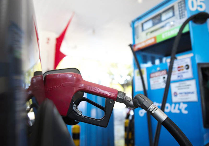  Petrobras anuncia redução de 7% para o preço da gasolina nas refinarias