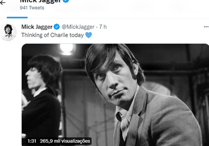  Mick Jagger faz homenagem a Charlie Watts um ano após morte do baterista