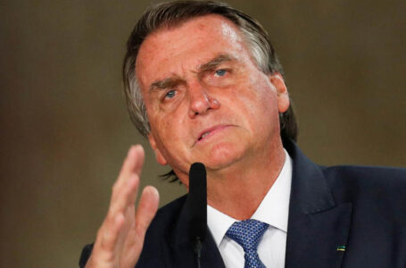 Relator abre caminho para abertura de processo penal e cobrança de multa a Bolsonaro