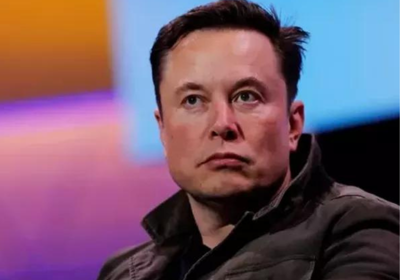  Elon Musk conclui compra do Twitter e demite executivos do alto escalão