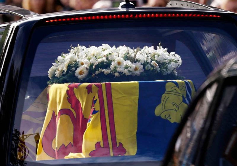  Bolsonaro confirma presença em funeral da rainha Elizabeth II em Londres