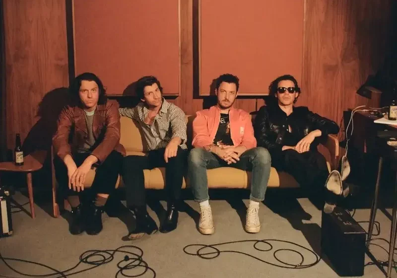  Arctic Monkeys reafirma nova fase com o álbum ‘The Car’