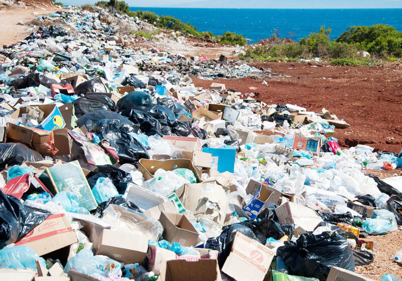  Metade do Brasil convive com a má gestão do lixo