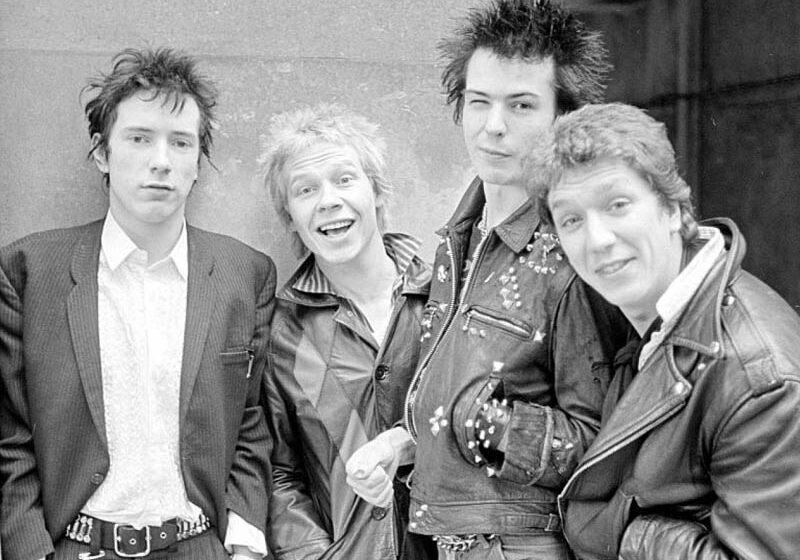  Sex Pistols: a verborragia ácida do punk inglês