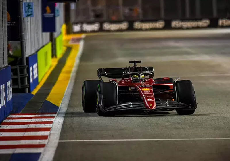  Leclerc garante pole para o GP de Cingapura e pode adiar título de Verstappen
