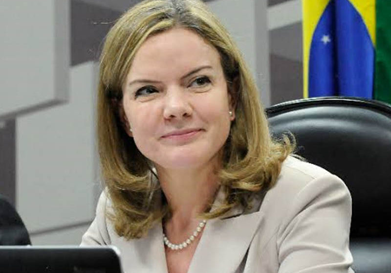  Gleisi espera transição tranquila; Bolsonaro ainda não fez contato
