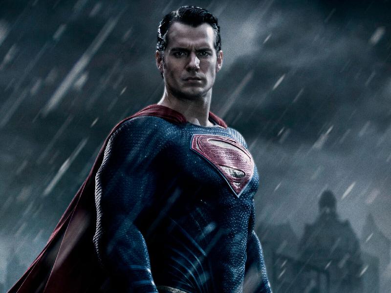 Henry Cavill pode viver Superman novamente, e fãs torcem por