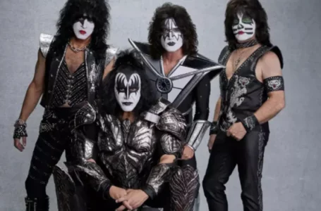 Kiss faz show privado para cerca de 100 pessoas nos EUA