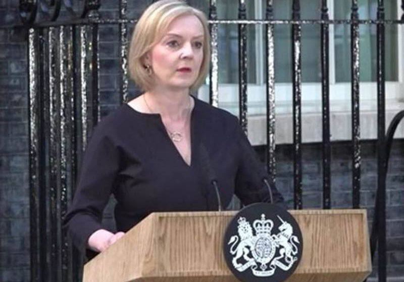  No Reino Unido, Liz Truss confirma renúncia ao cargo de primeira-ministra