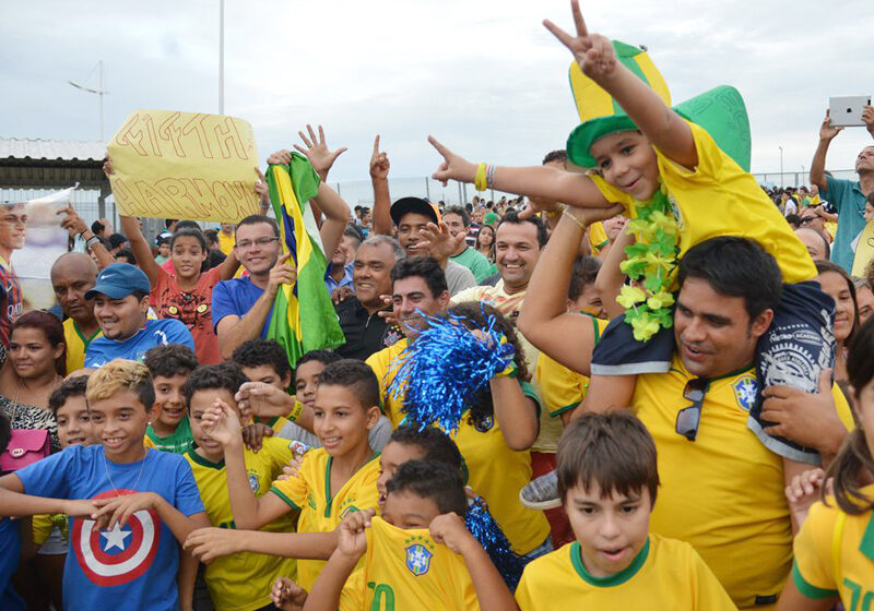 Hoje tem jogo do Brasil!! O que abre, o que fecha? Até que horas