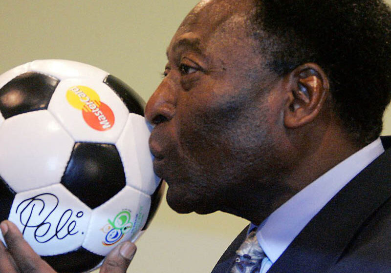  Bolsonaro decreta luto de três dias pela morte de Pelé
