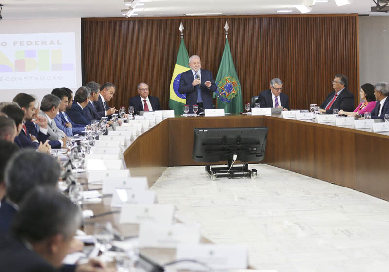  ‘Vamos ter que discutir questão do ICMS’, diz Lula em reunião com governadores