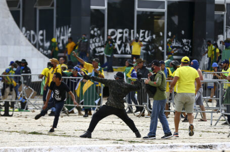 Autoridades sabiam dos riscos de vandalismo em Brasília, sugere jornal
