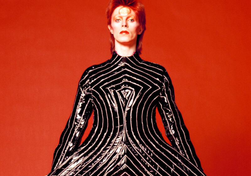  Mais de 80 mil itens de David Bowie passam a integrar acervo de museu londrino