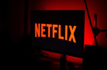 Procon do Paraná processa Netflix por cobrança do ‘ponto extra’