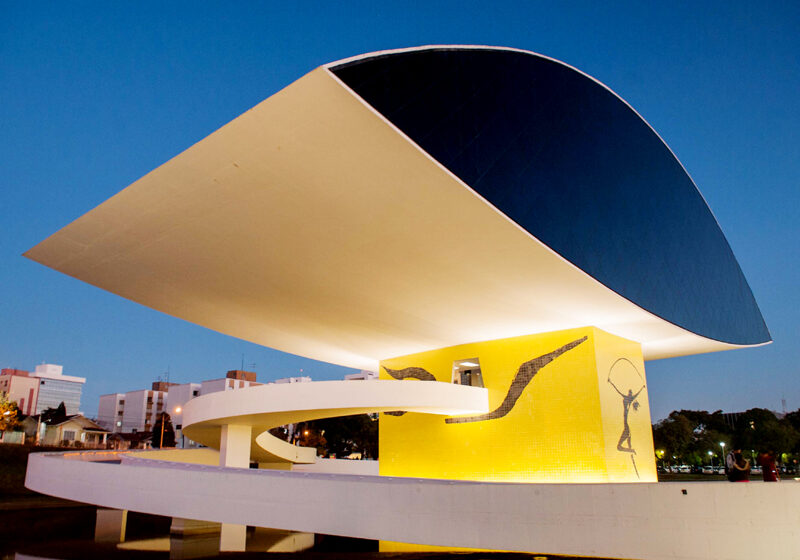  Museu Oscar Niemeyer vai funcionar durante todo o feriado de Carnaval