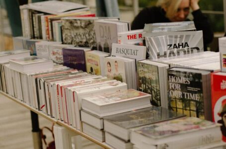 Venda de livros cai mais de 10% no Brasil em fevereiro