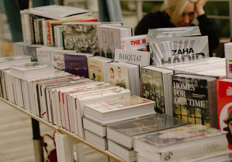 Venda de livros cai mais de 10% no Brasil em fevereiro