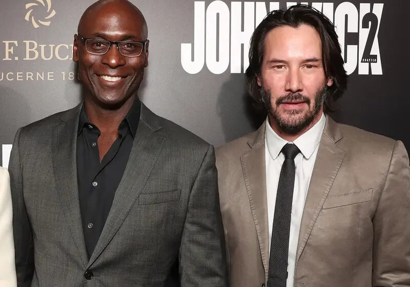 Keanu Reeves e Laurence Fishburne homenageiam falecido Lance Reddick -  HojePR