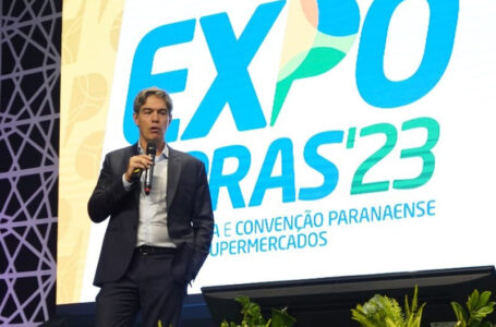 ExpoApras: Ricardo Amorim mostra otimismo e vislumbra cenário com aumento no consumo