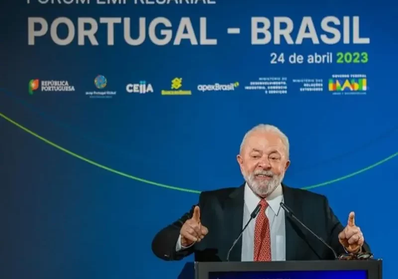  Lula afirma que BNDES e bancos públicos voltarão a fazer empréstimos