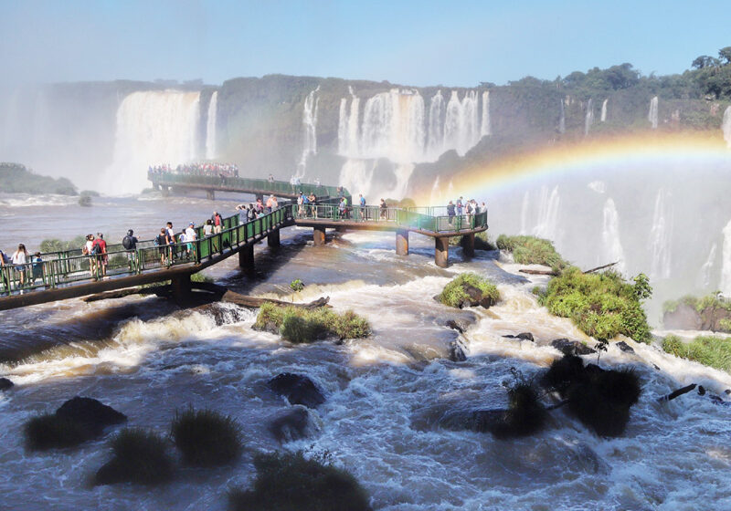  Turismo do Paraná foi o que mais cresceu no Brasil em março, diz IBGE