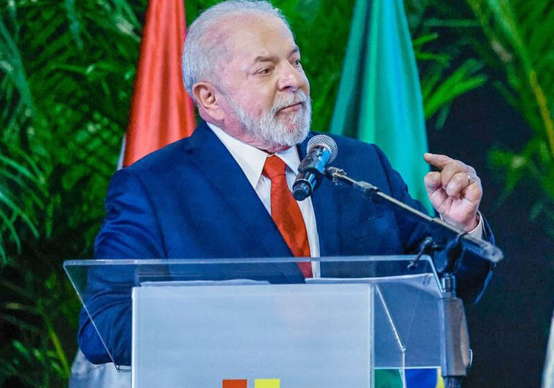  Lula anuncia retomada das obras da Unila e construção de 200 casas em Foz do Iguaçu