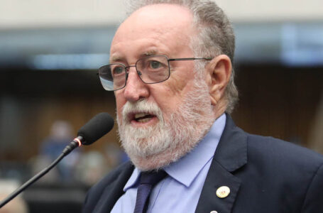 Turini será o relator do processo envolvendo Renato Freitas e Ricardo Arruda