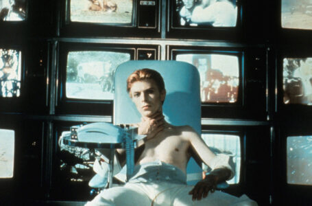 ‘The Man Who Fell To Earth’: David Bowie em cena!