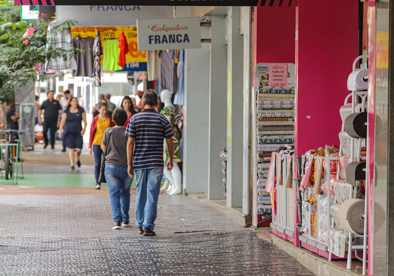  Vendas no comércio do Paraná crescem 1,6% no primeiro semestre de 2023
