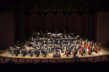 Orquestra Sinfônica do Paraná homenageia Semana da Pátria no palco do Guairão