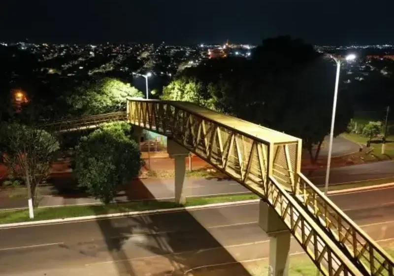  Rotatórias e passarelas da cidade de Londrina começam a ganhar iluminação em LED