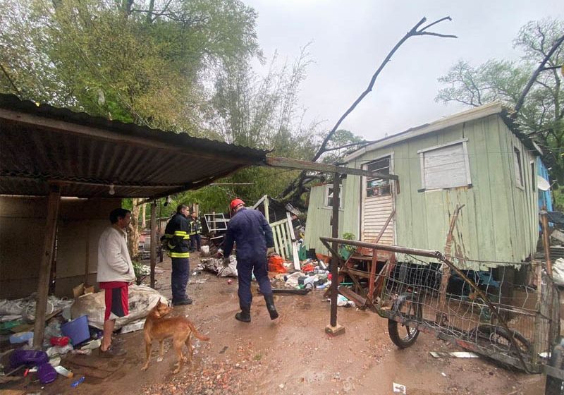  Ciclone no Rio Grande do Sul tem 4 mortes e mais de cem desalojados