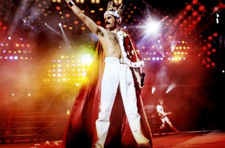 Brasileiro gasta R$ 3 milhões para arrematar itens pessoais de Freddie Mercury; veja quais foram