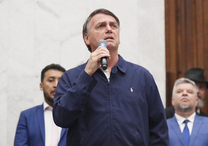  Jair Bolsonaro recebe o título de cidadania honorária do Paraná