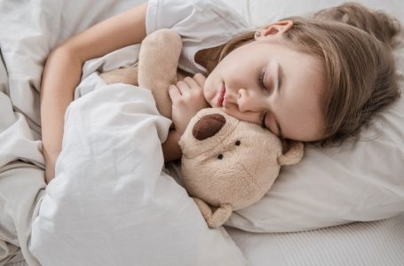 Volta às aulas exige cuidado com a qualidade do sono das crianças