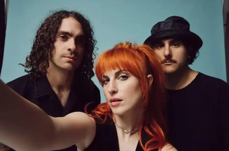 Paramore cancela show no Lollapalooza