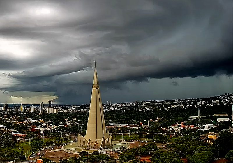  Meteorologia emite alerta laranja para tempestades no Paraná e em mais 10 estados