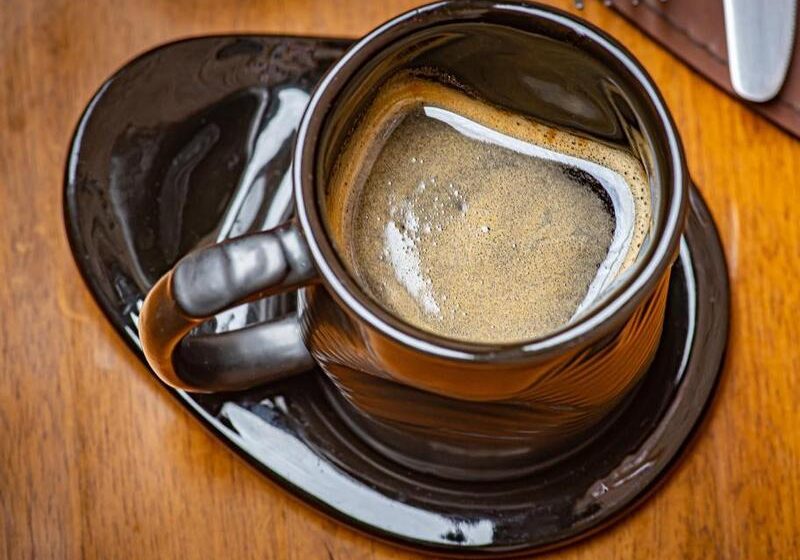  Restaurante em Curitiba oferece opção de café com refil durante três horas, por apenas R$ 14
