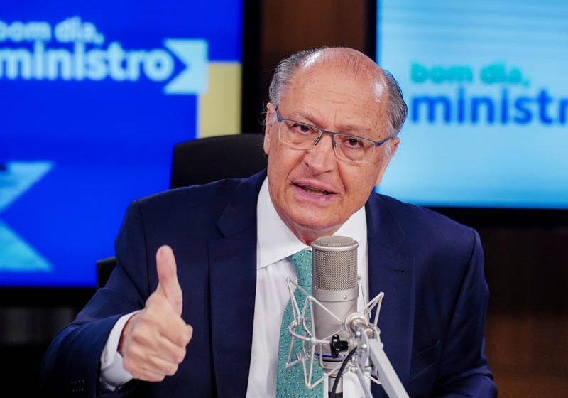  Alckmin diz que setor automotivo investirá R$ 100 bilhões até 2029