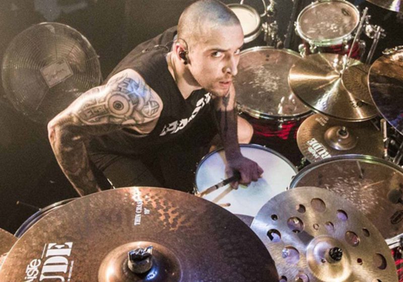  Sepultura anuncia saída do baterista Eloy Casagrande antes da turnê de despedida