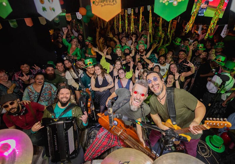  Show da banda Terra Celta estica St. Patrick’s Day do Sheridan’s