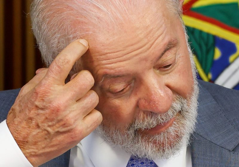  Em reunião com ministros, Lula reafirma que ainda falta muito a fazer do que prometeu